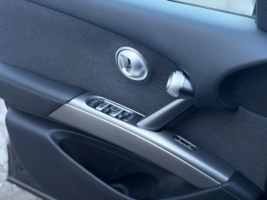 Used 2025 Genesis GV60 Advanced image 20