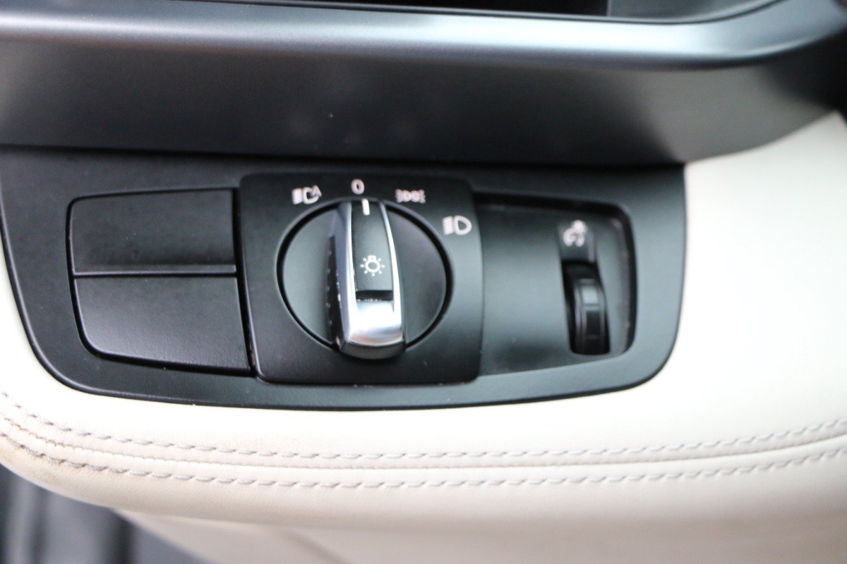 Used 2016 BMW i8 AWD/4WD image 18