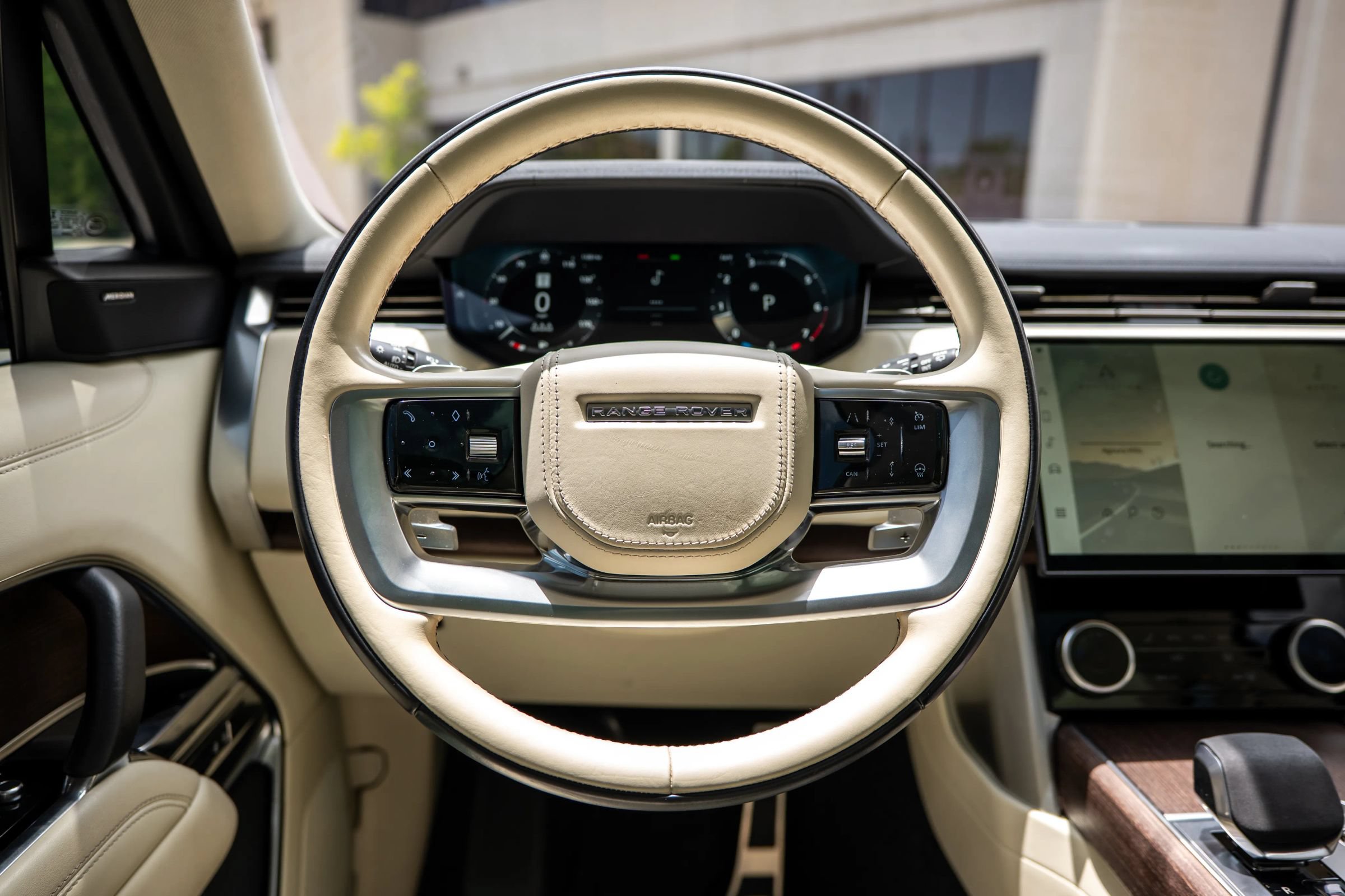 Used 2023 Land Rover Range Rover SE AWD/4WD image 25