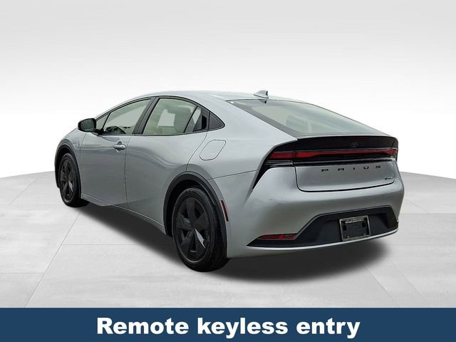 Used 2024 Toyota Prius LE image 5