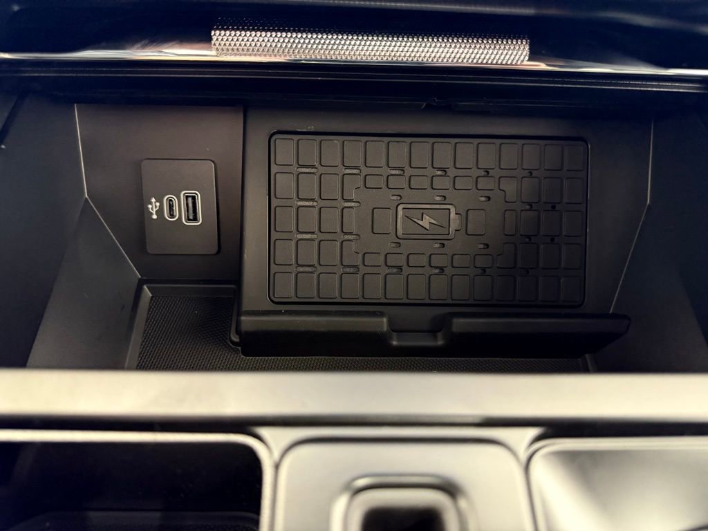 New 2025 Ford F150 Lightning Platinum w/ Dark Elements Package image 39