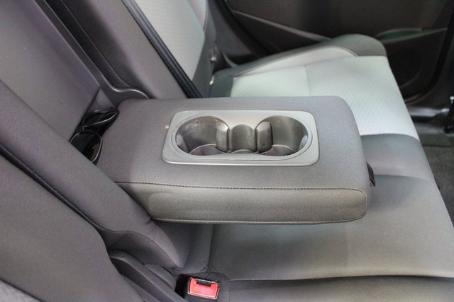 Used 2017 Ford C-MAX SE image 9