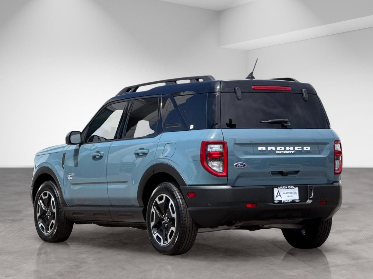 Used 2022 Ford Bronco Sport Outer Banks w/ Tech Package AWD/4WD image 4
