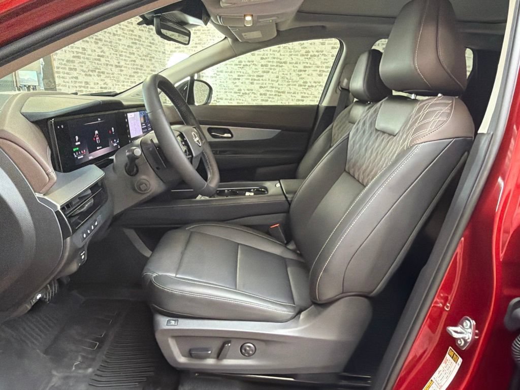 Used 2025 Nissan Murano Platinum w/ Cargo Package AWD/4WD image 23
