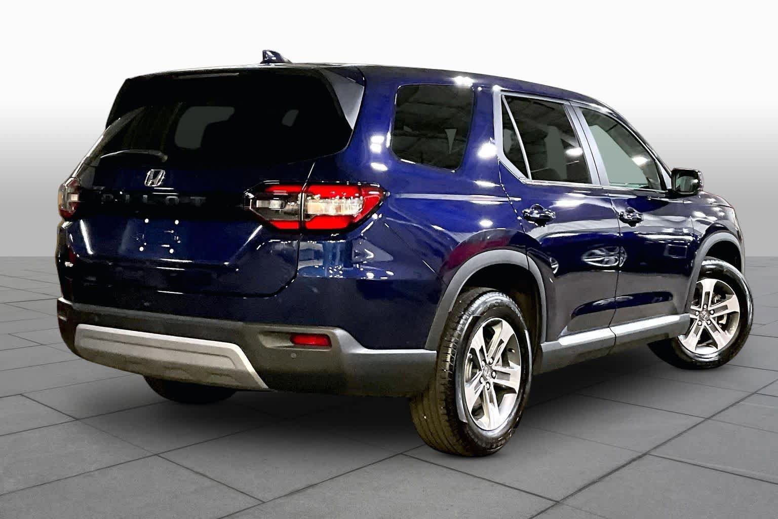 Used 2025 Honda Pilot EX-L image 23