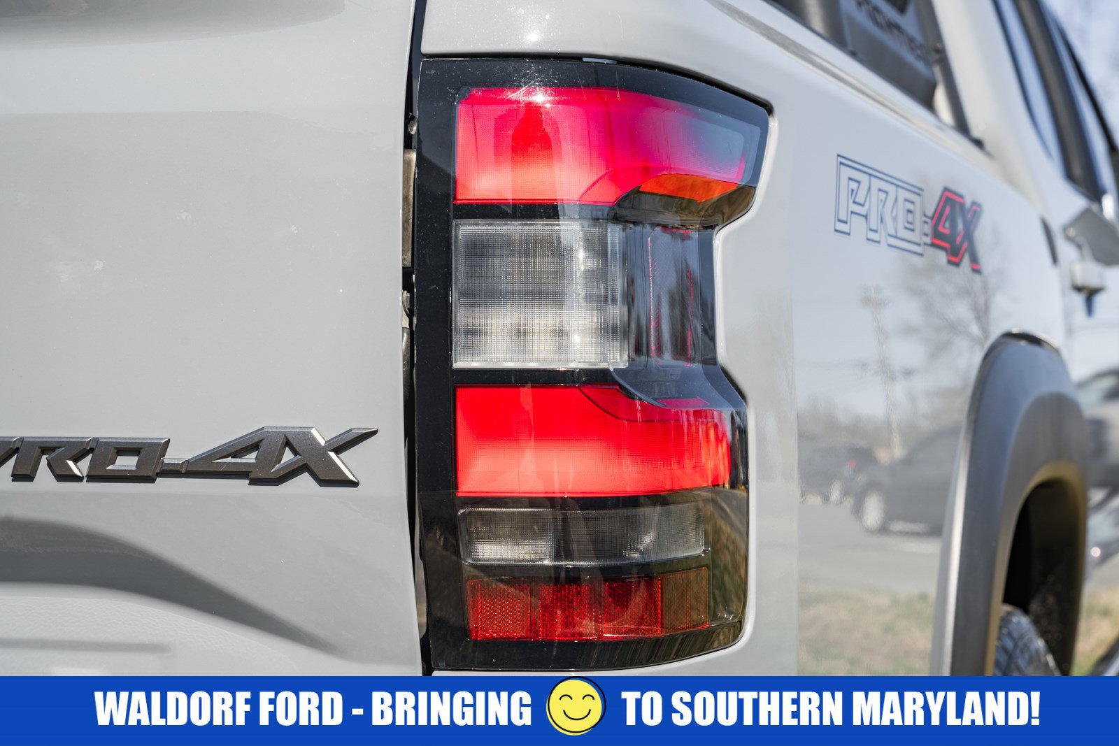 Used 2023 Nissan Frontier PRO-4X w/ Pro Convenience Package image 6