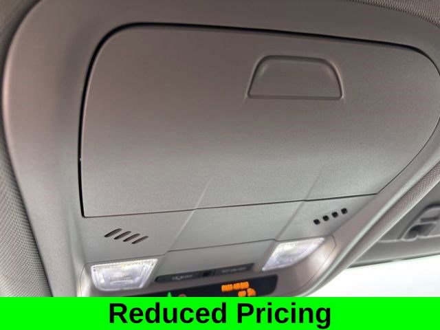 Used 2023 GMC Acadia SLE w/ Infotainment Package AWD/4WD image 29