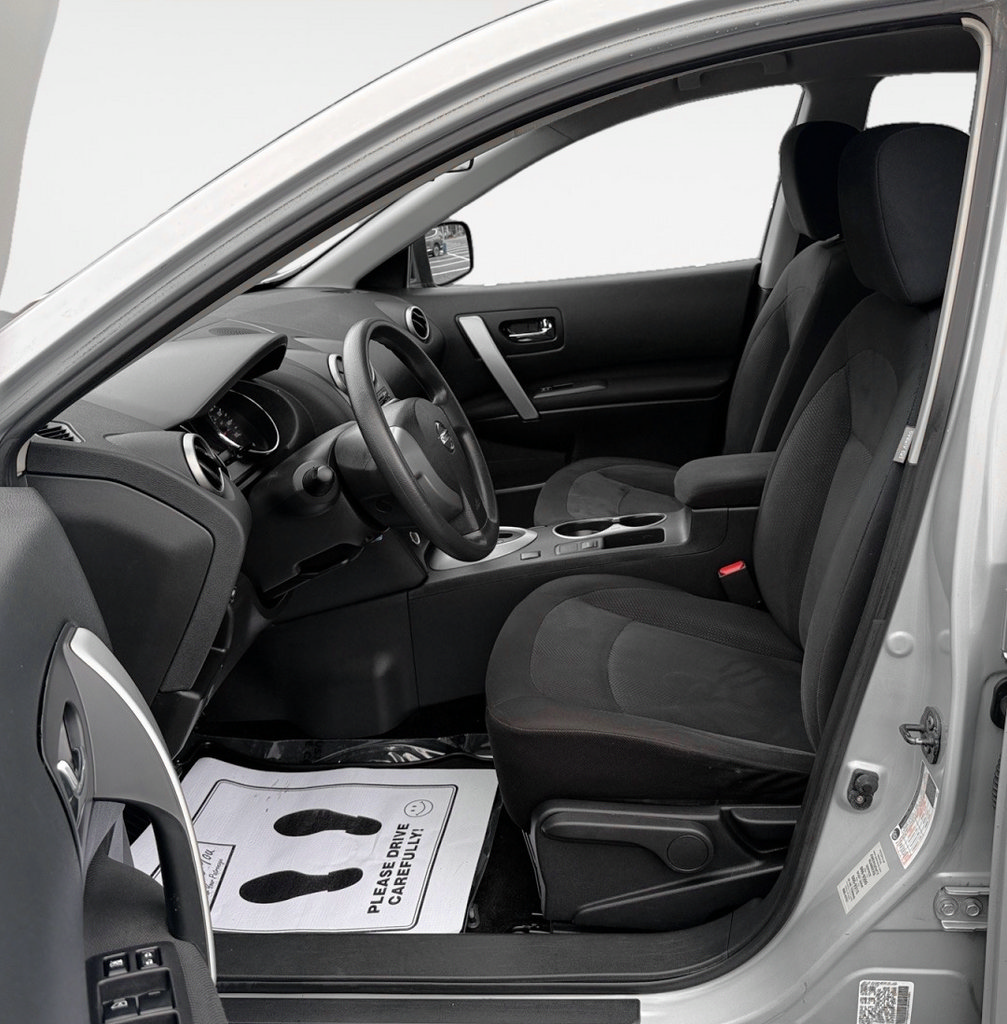 Used 2014 Nissan Rogue S AWD/4WD image 12