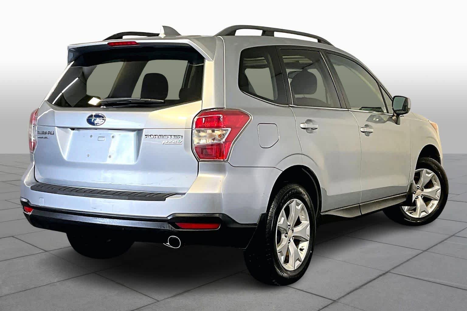 Used 2016 Subaru Forester 2.5i Limited AWD/4WD image 13