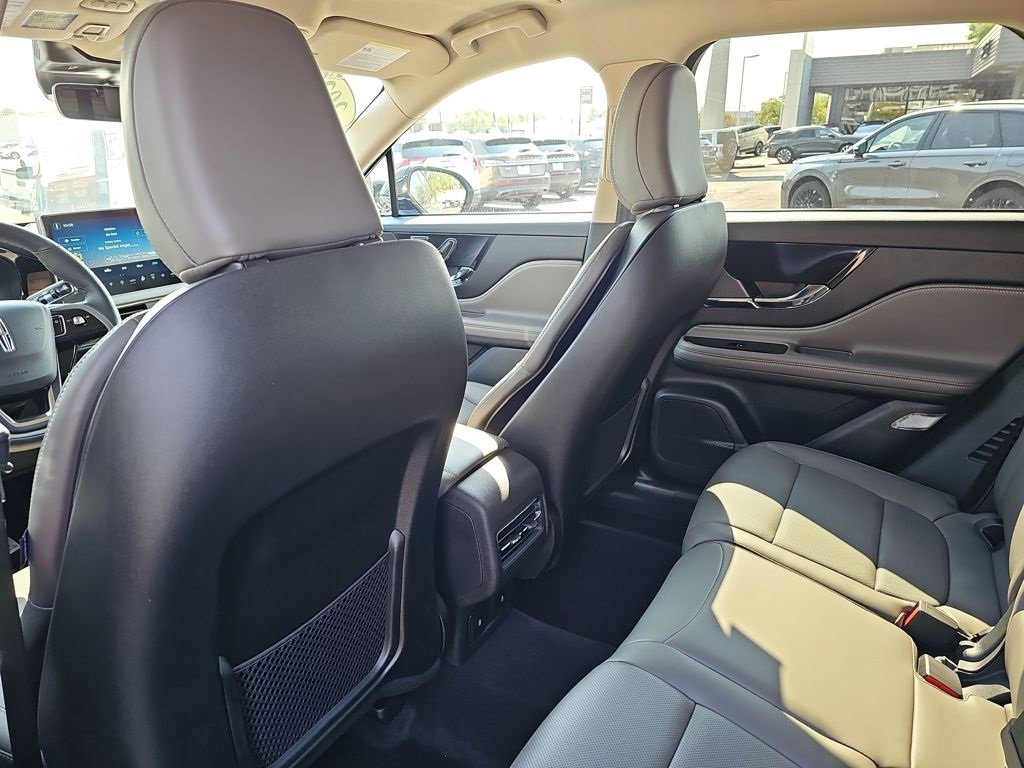 New 2025 Lincoln Corsair Reserve image 14