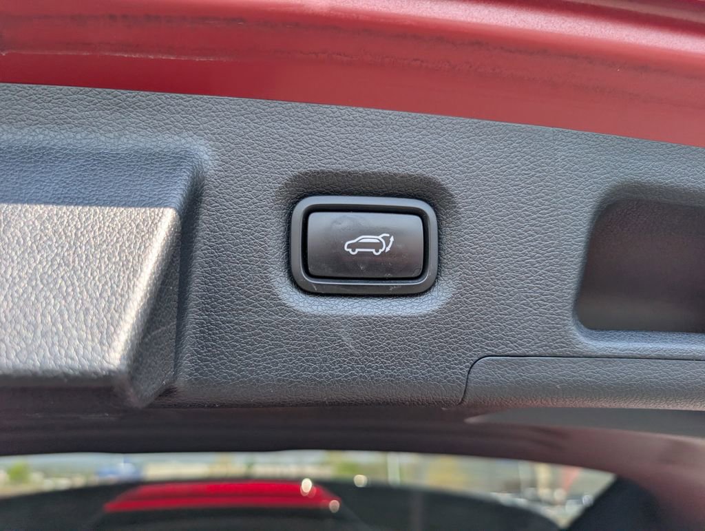 Used 2019 Hyundai Santa Fe AWD image 10