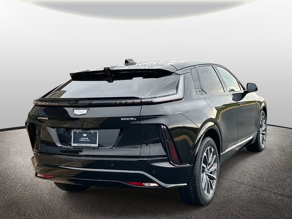 Used 2025 Cadillac Lyriq Sport AWD/4WD image 2