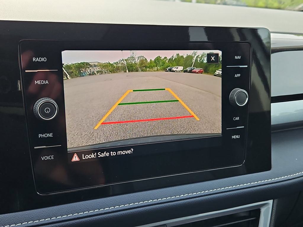 New 2026 Volkswagen Taos SEL AWD/4WD image 9