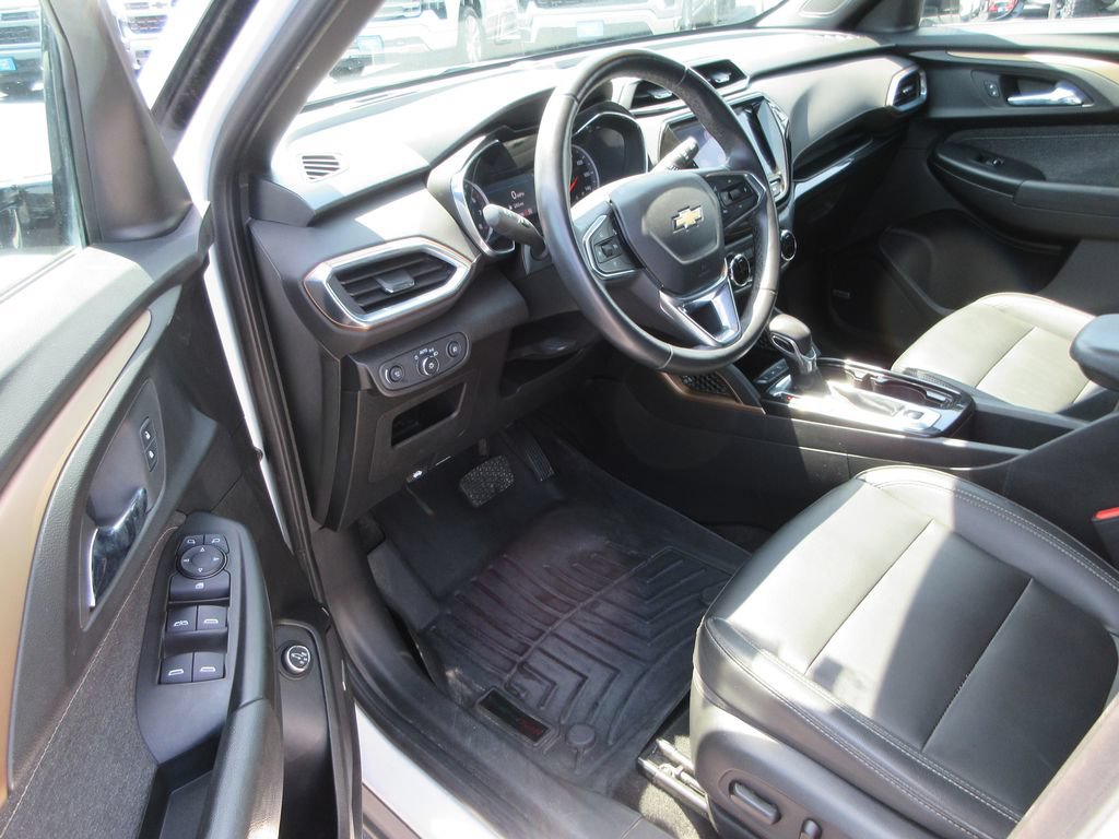Certified 2021 Chevrolet TrailBlazer ACTIV w/ Sun and Liftgate Package AWD/4WD image 14