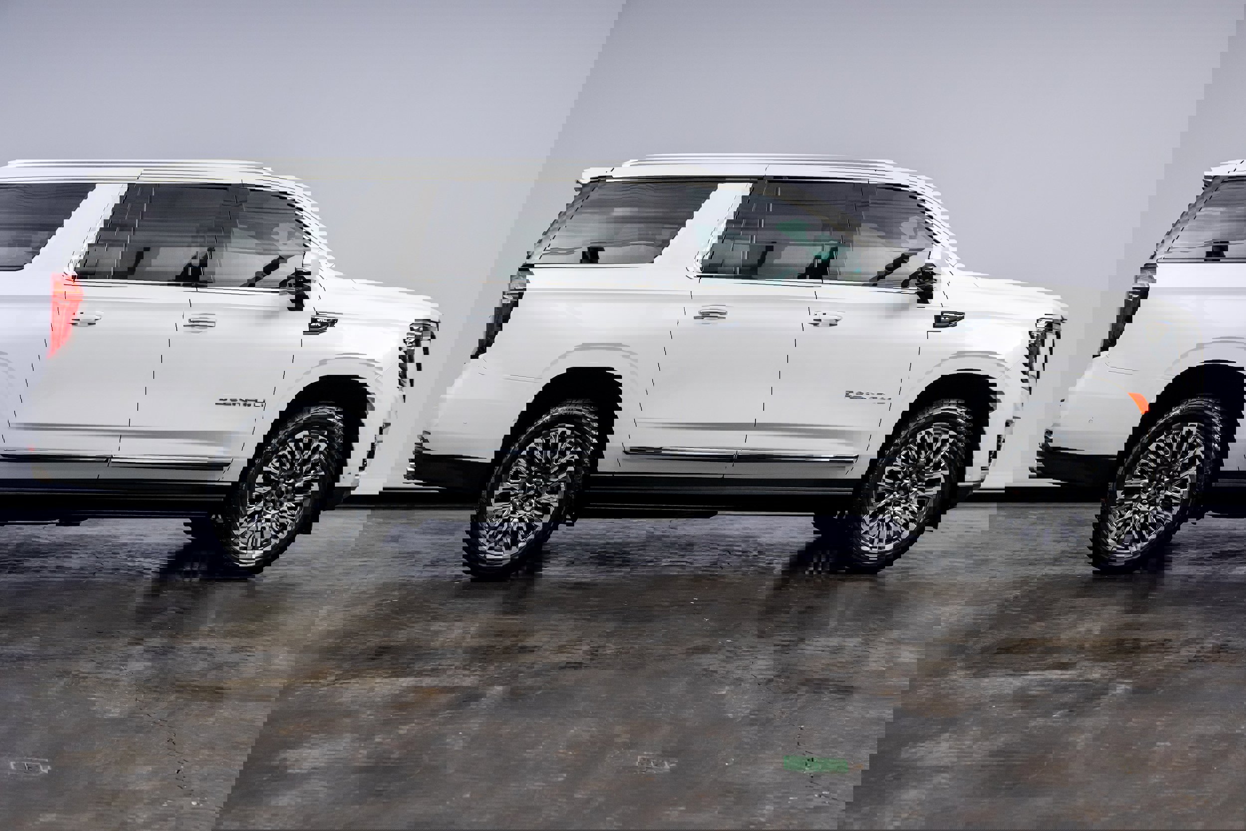 Used 2023 GMC Yukon XL Denali Ultimate image 24