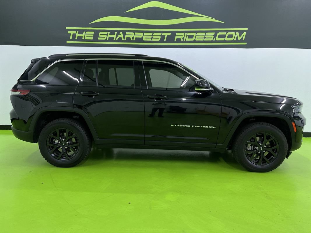 Used 2022 Jeep Grand Cherokee Limited AWD/4WD image 11