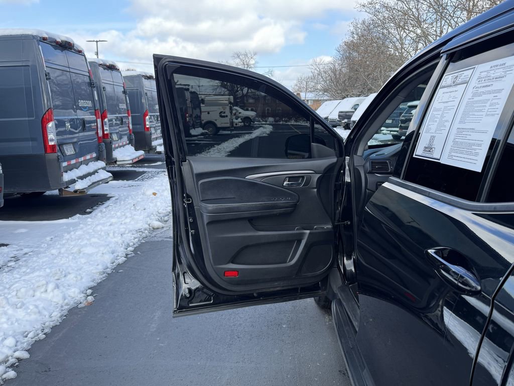 Used 2022 Honda Ridgeline Sport image 10