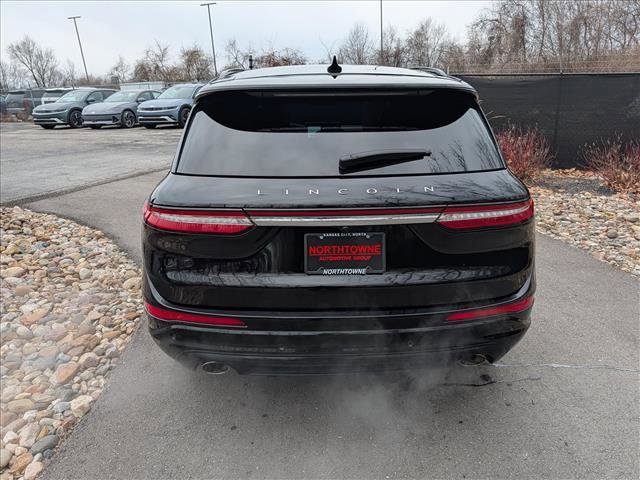 Certified 2023 Lincoln Corsair Reserve w/ Equipment Group 201A image 4