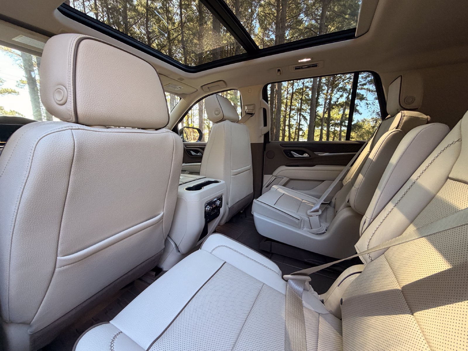 Used 2022 GMC Yukon Denali AWD/4WD image 15