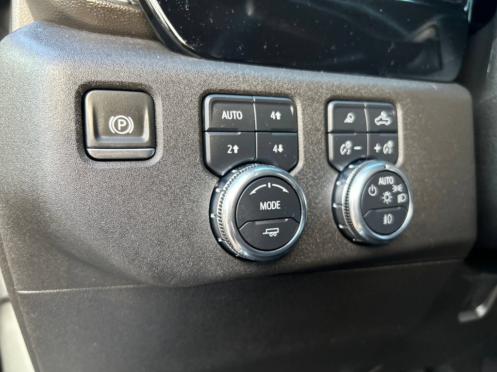 Used 2024 GMC Sierra 2500 SLT w/ SLT Premium Package AWD/4WD image 22