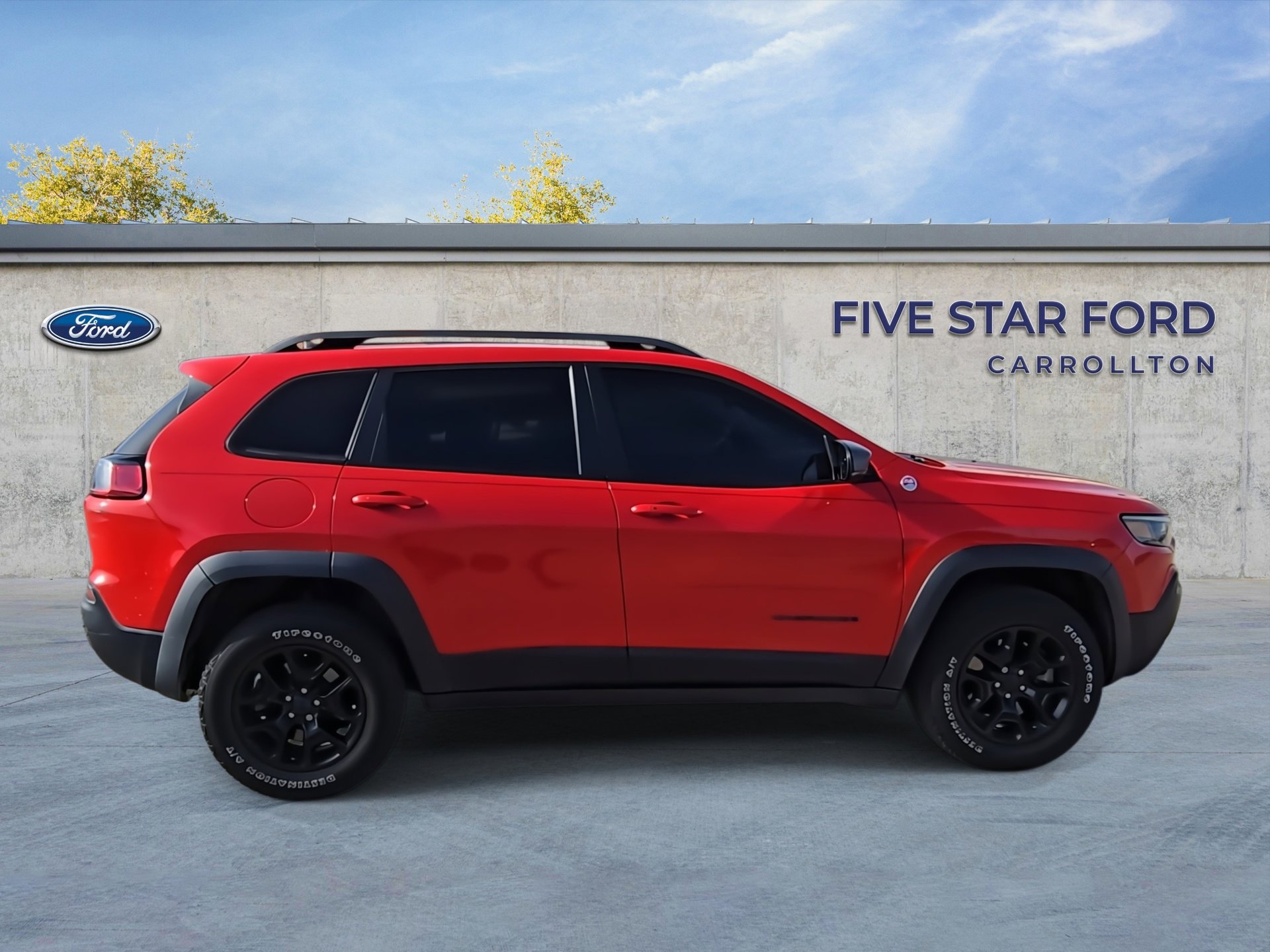 Used 2019 Jeep Cherokee Trailhawk w/ Trailer Tow Group image 9