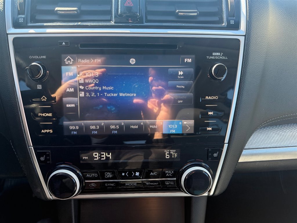 Used 2018 Subaru Outback 2.5i Premium image 19