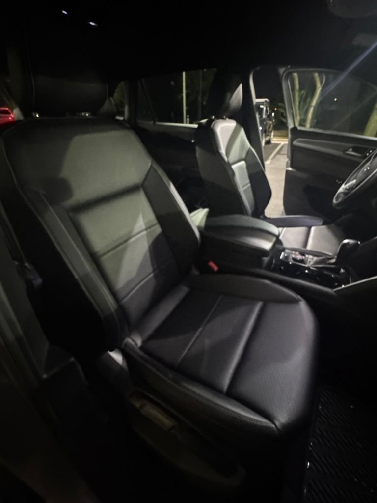 Used 2023 Volkswagen Atlas Cross Sport SE AWD/4WD image 16