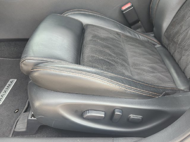 Used 2019 Nissan Maxima SR w/ Premium Package FWD image 18