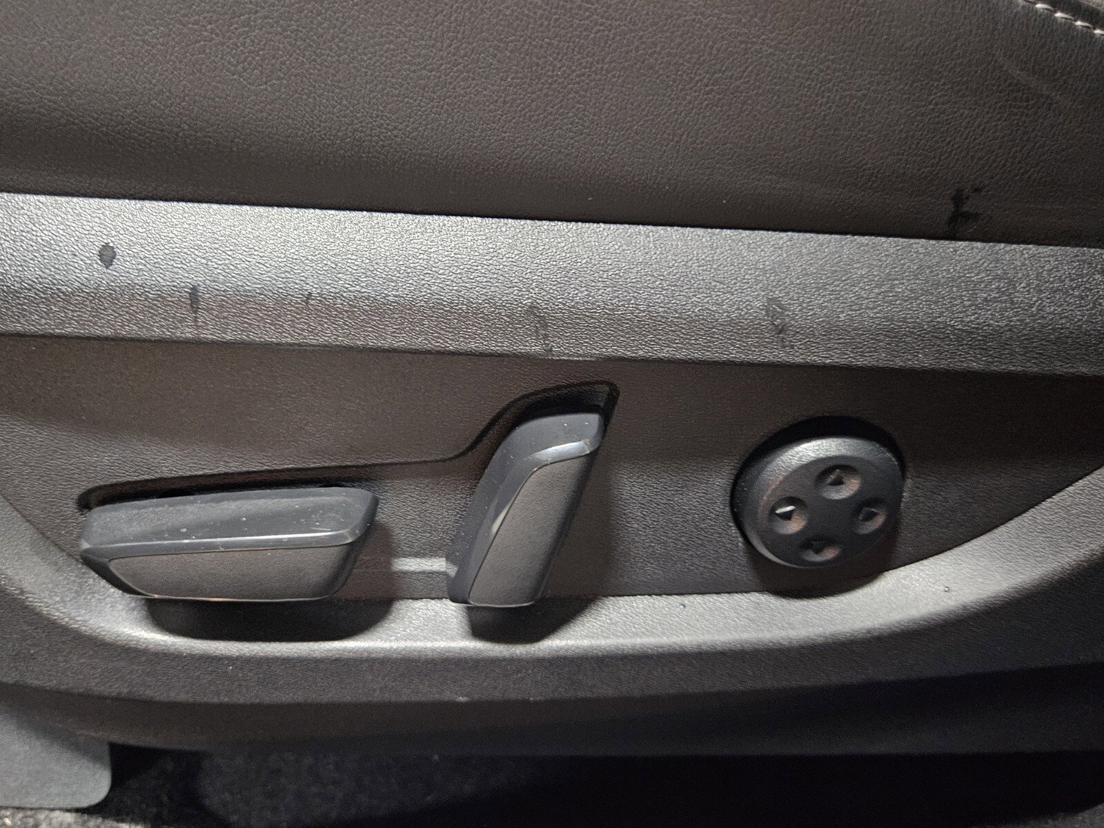 Certified 2025 INFINITI QX50 Luxe w/ Accent Package image 17