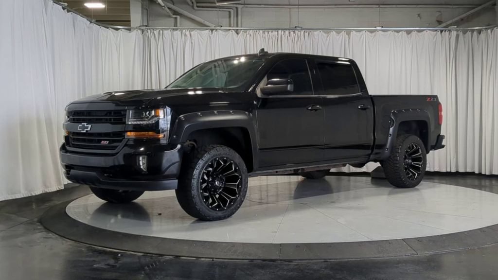 Used 2018 Chevrolet Silverado 1500 LT w/ True North Edition AWD/4WD image 5