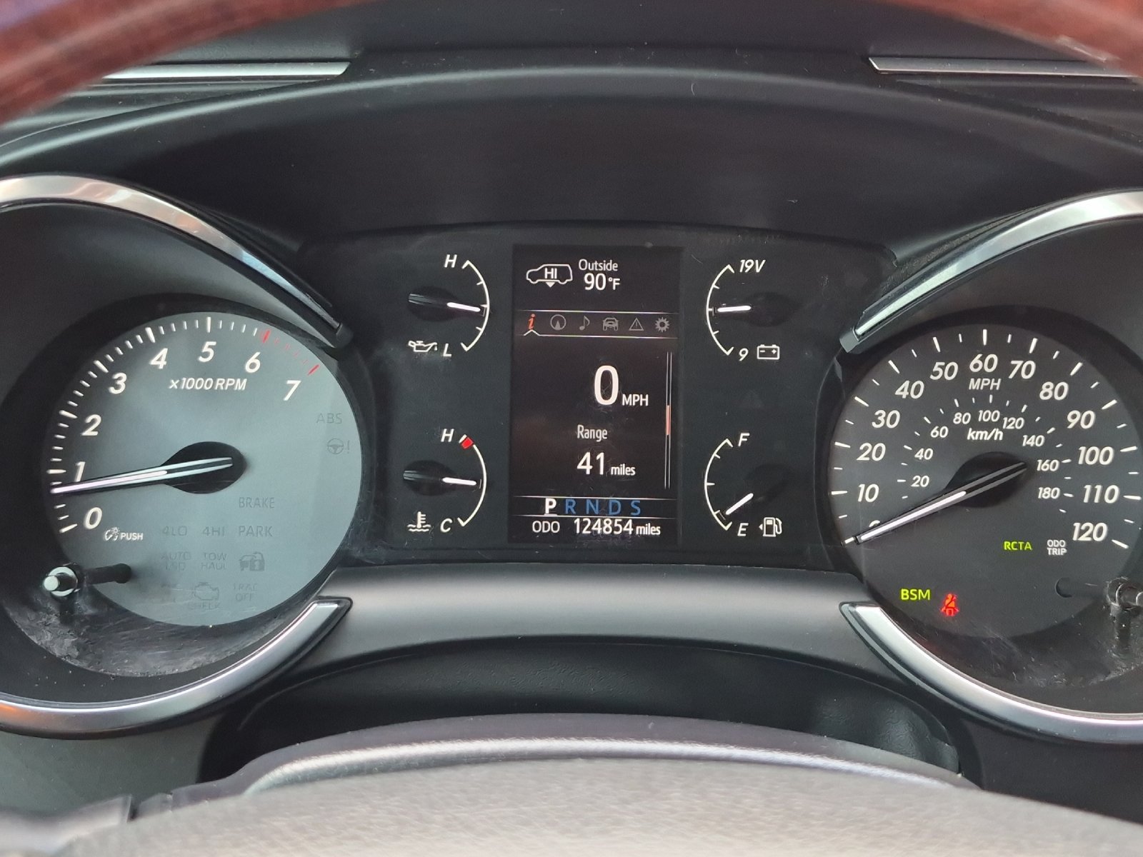 Used 2018 Toyota Sequoia Platinum RWD image 25