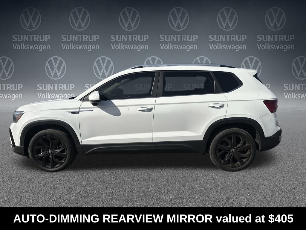 Used 2023 Volkswagen Taos SE w/ Black Wheel Package video 2