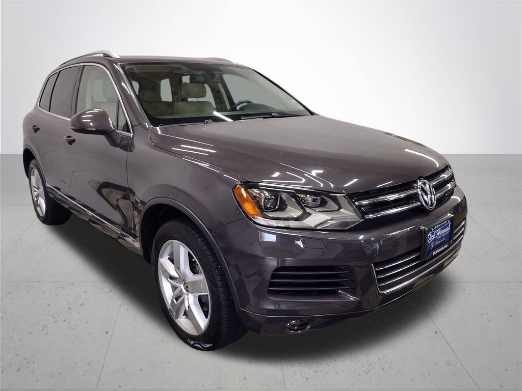 Used 2012 Volkswagen Touareg TDI image 4