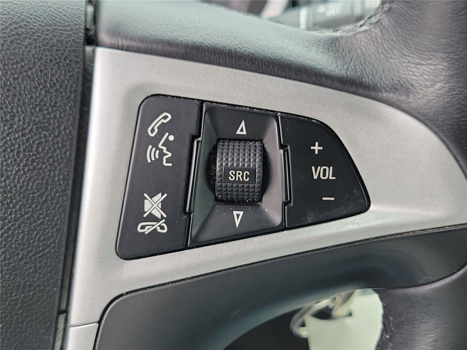 Used 2016 Chevrolet Equinox LT w/ Convenience Package image 21