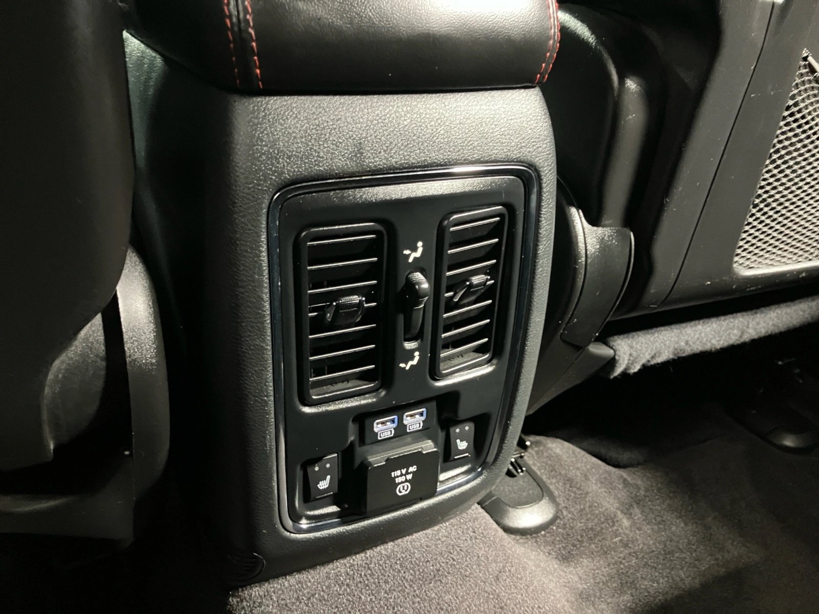 Used 2015 Dodge Durango R/T w/ Blacktop Package RWD image 21