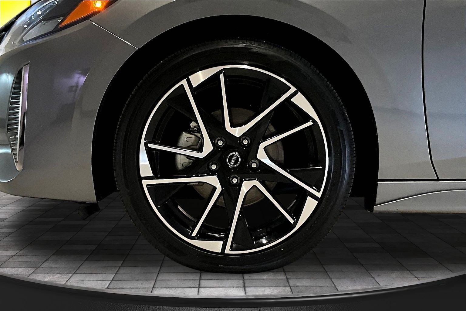 Used 2024 Nissan Sentra SR w/ SR Premium Package FWD image 33