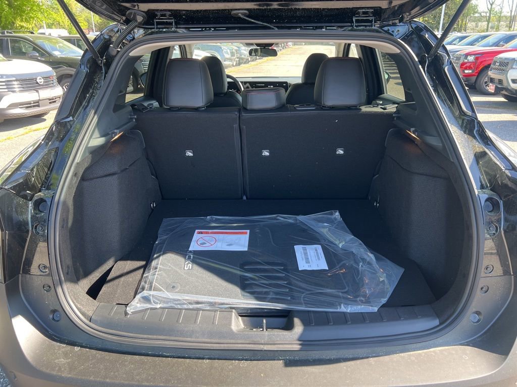 New 2025 Nissan Kicks SR AWD/4WD image 23