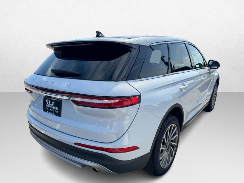 Used 2025 Lincoln Corsair Reserve w/ Rear Removable Package Tray image 5