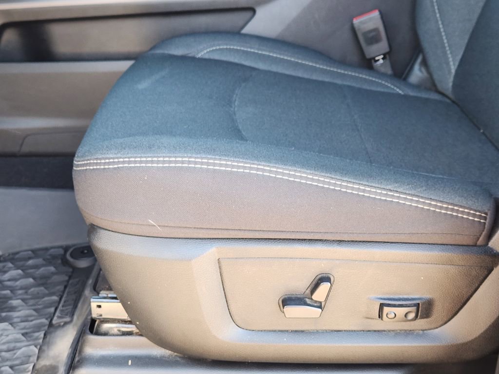 Used 2025 RAM 2500 Lone Star image 24