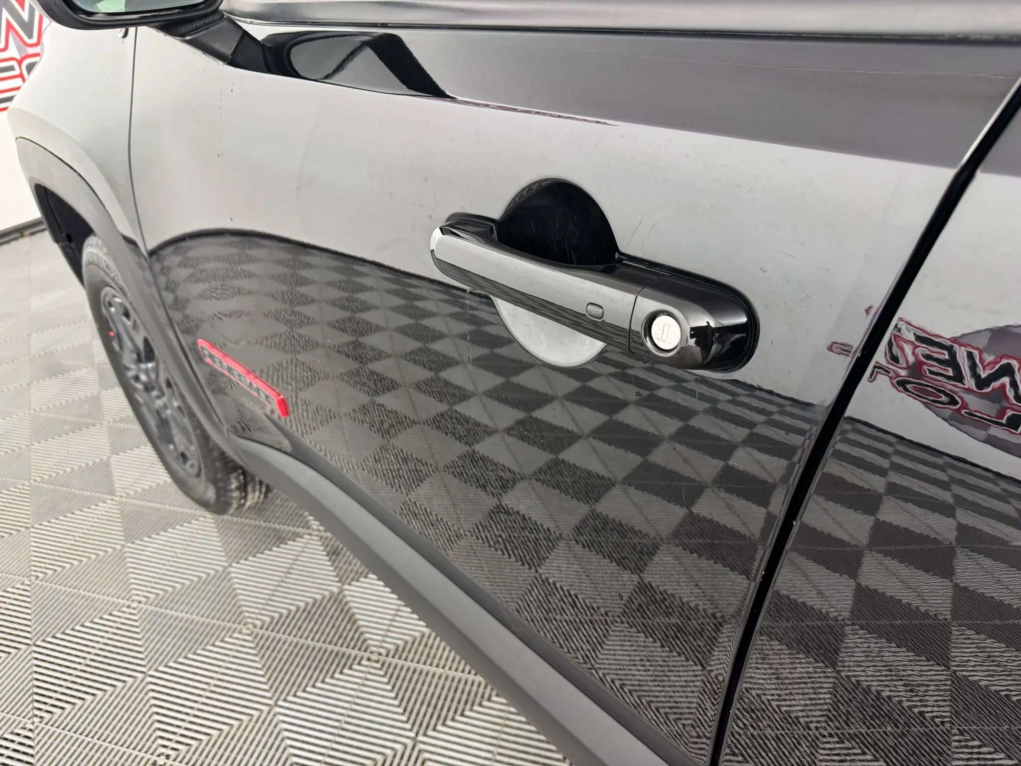 Used 2018 Jeep Renegade Trailhawk w/ Cold Weather Group II AWD/4WD image 24