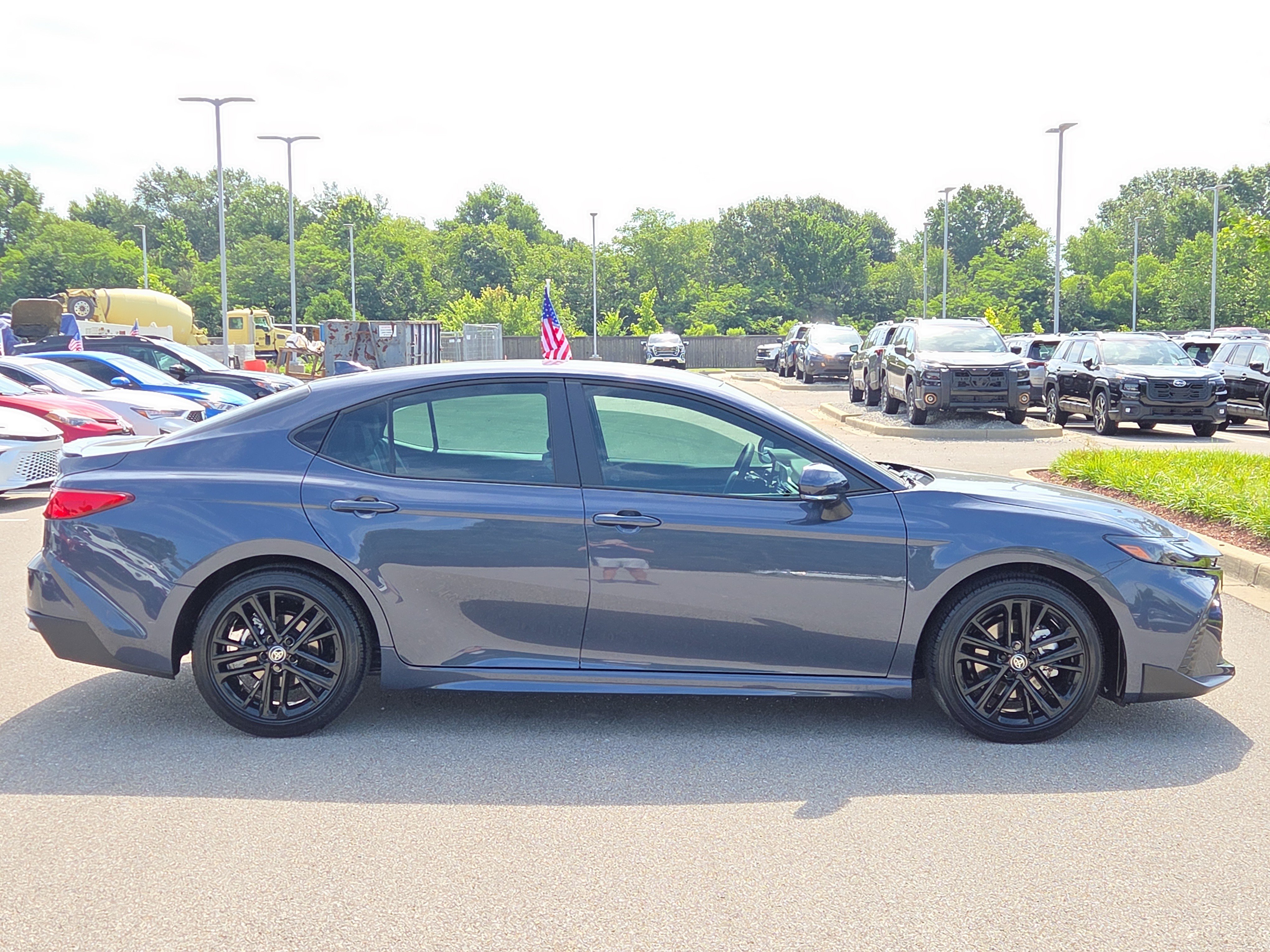 Used 2026 Toyota Camry SE FWD image 2