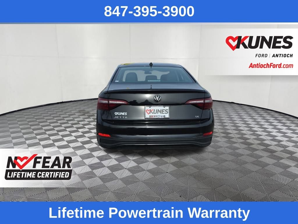 Used 2024 Volkswagen Jetta SE image 6