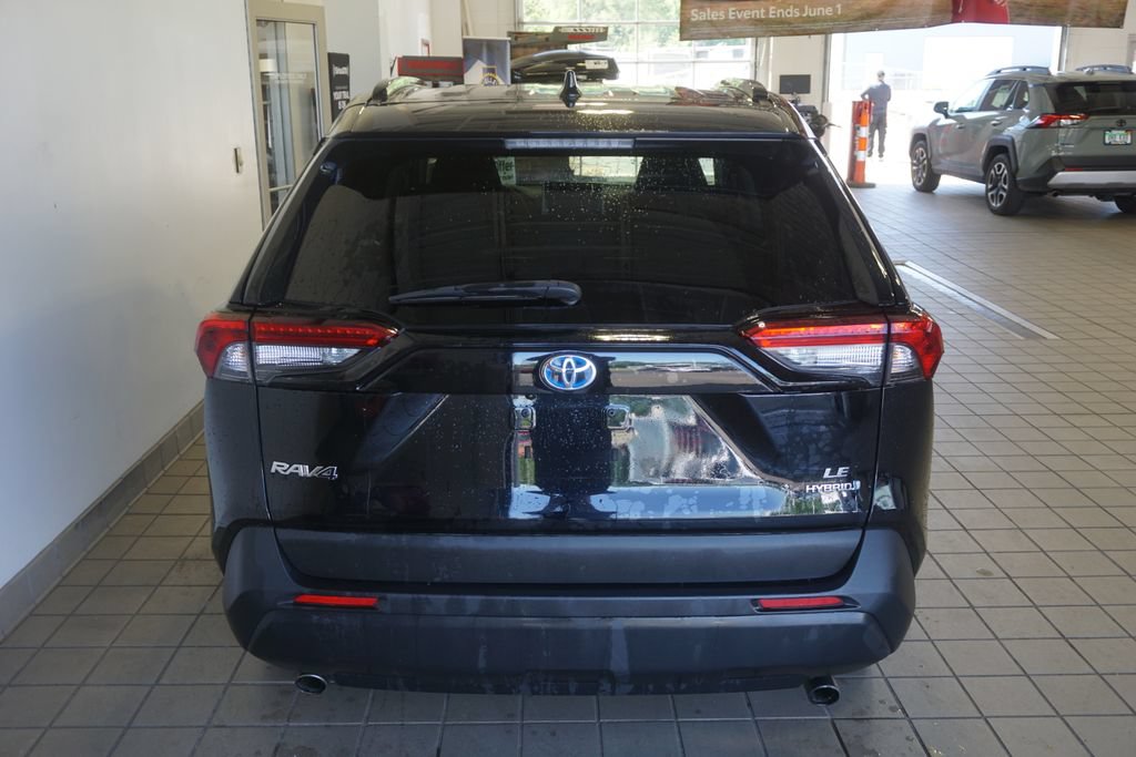 Used 2023 Toyota RAV4 LE AWD/4WD image 14