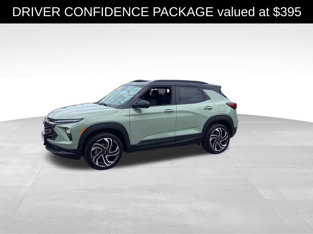 Used 2024 Chevrolet TrailBlazer RS w/ Driver Confidence Package AWD/4WD image 3