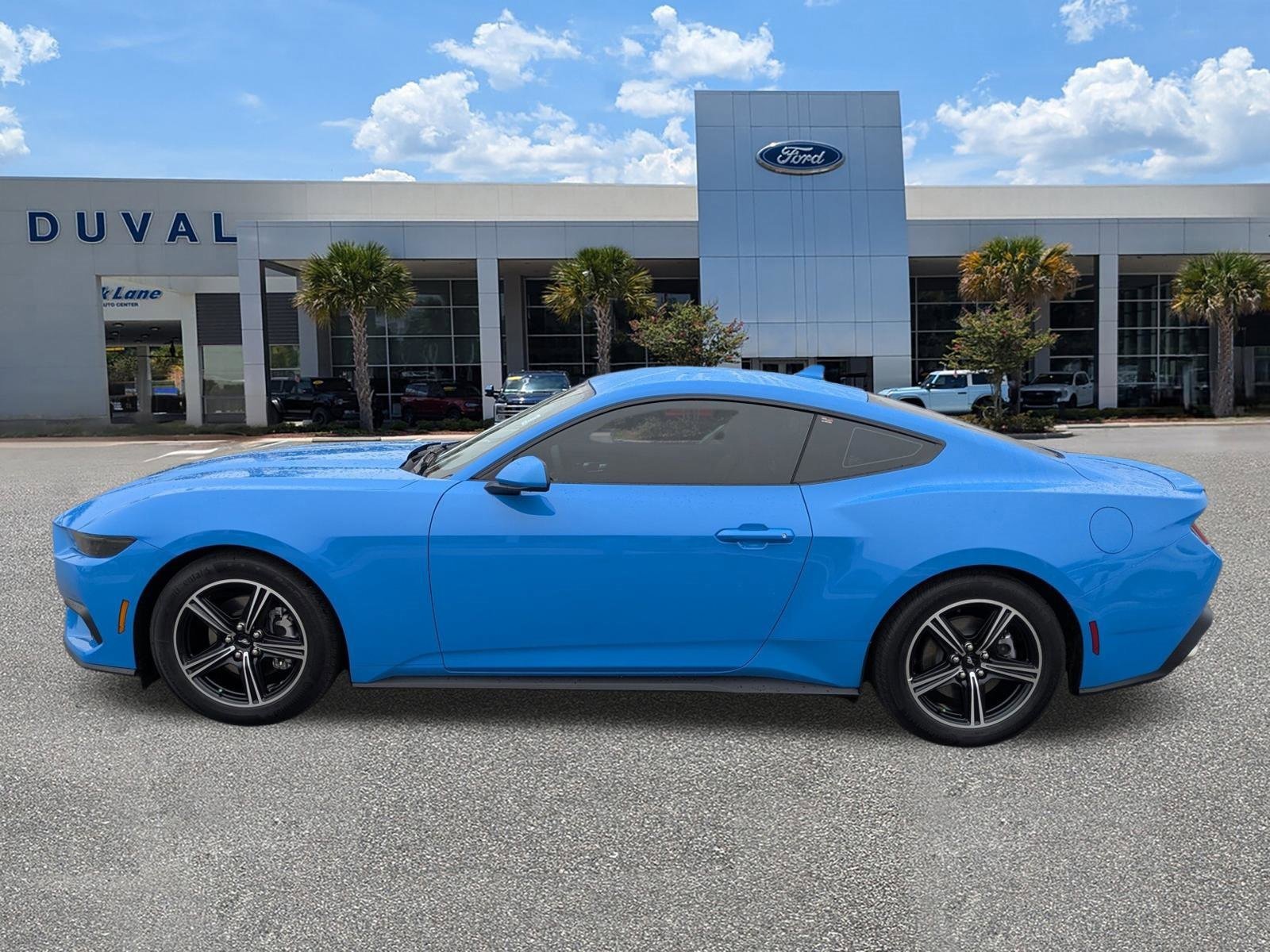 Used 2025 Ford Mustang Premium image 7