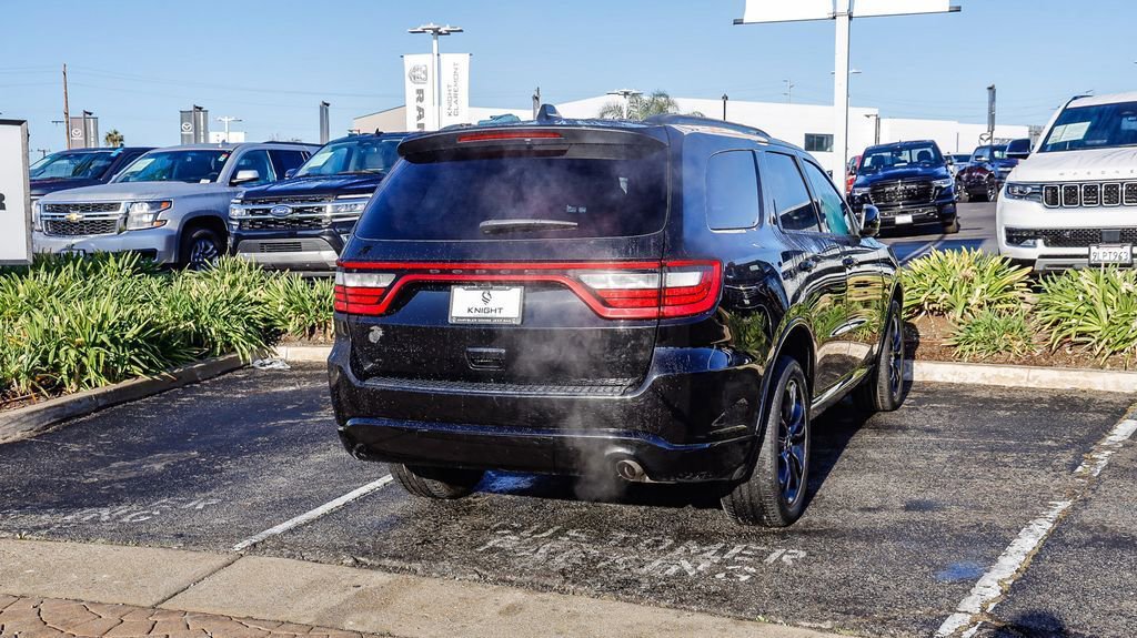Certified 2024 Dodge Durango SXT w/ SXT Blacktop Group image 9