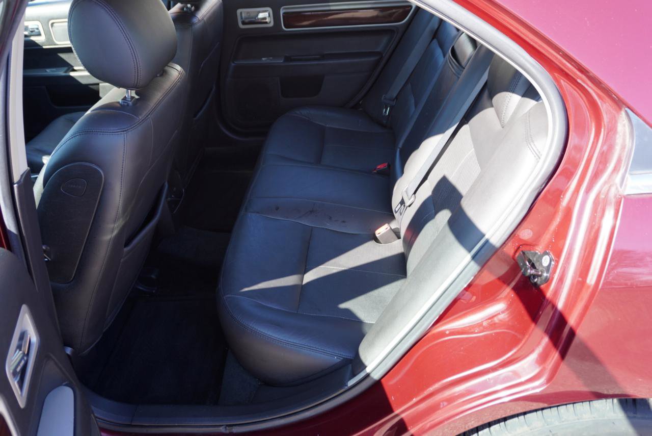 Used 2006 Lincoln Zephyr image 20