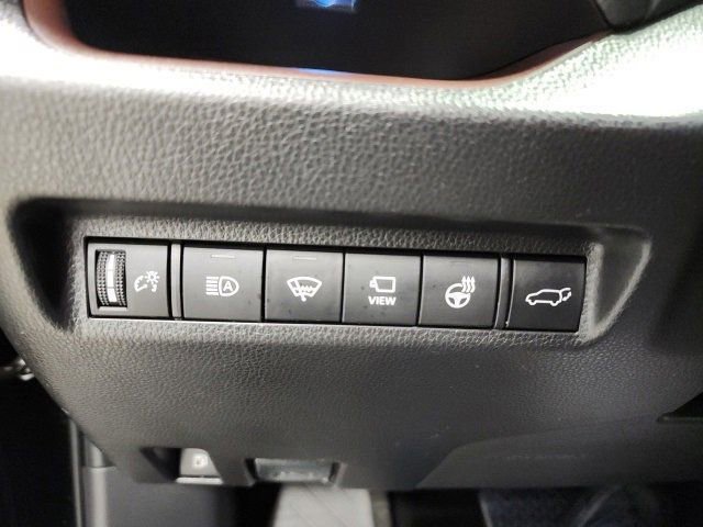 Used 2020 Toyota RAV4 Limited image 40