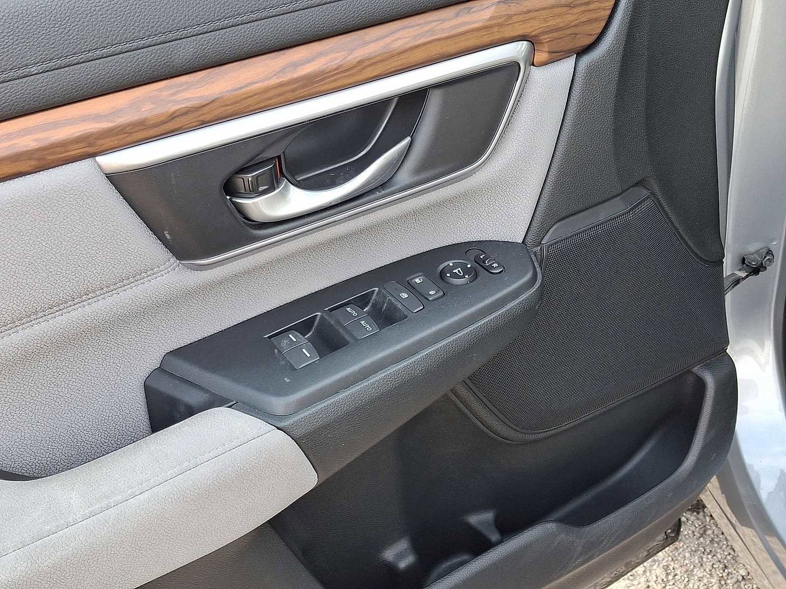 Used 2019 Honda CR-V EX image 29