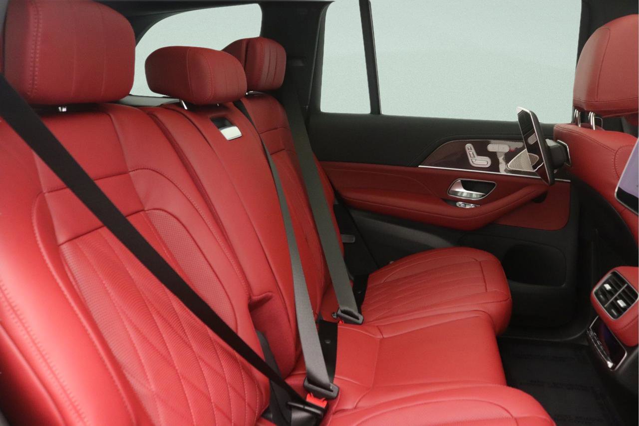 New 2026 Mercedes-Benz GLS 63 AMG 4MATIC image 8